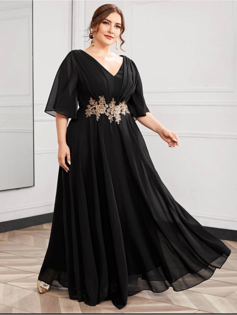 Size 5XL (~22/24) Elegant Black Evening/Prom Dress with Gold Embroidered Waist